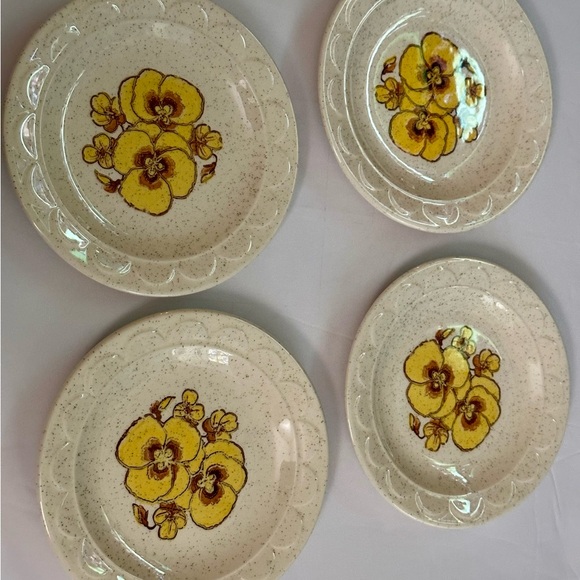 Vintage Style Yellow Floral Bread & Butter Plates - Set of 4, Great Condition - Picture 14 of 16